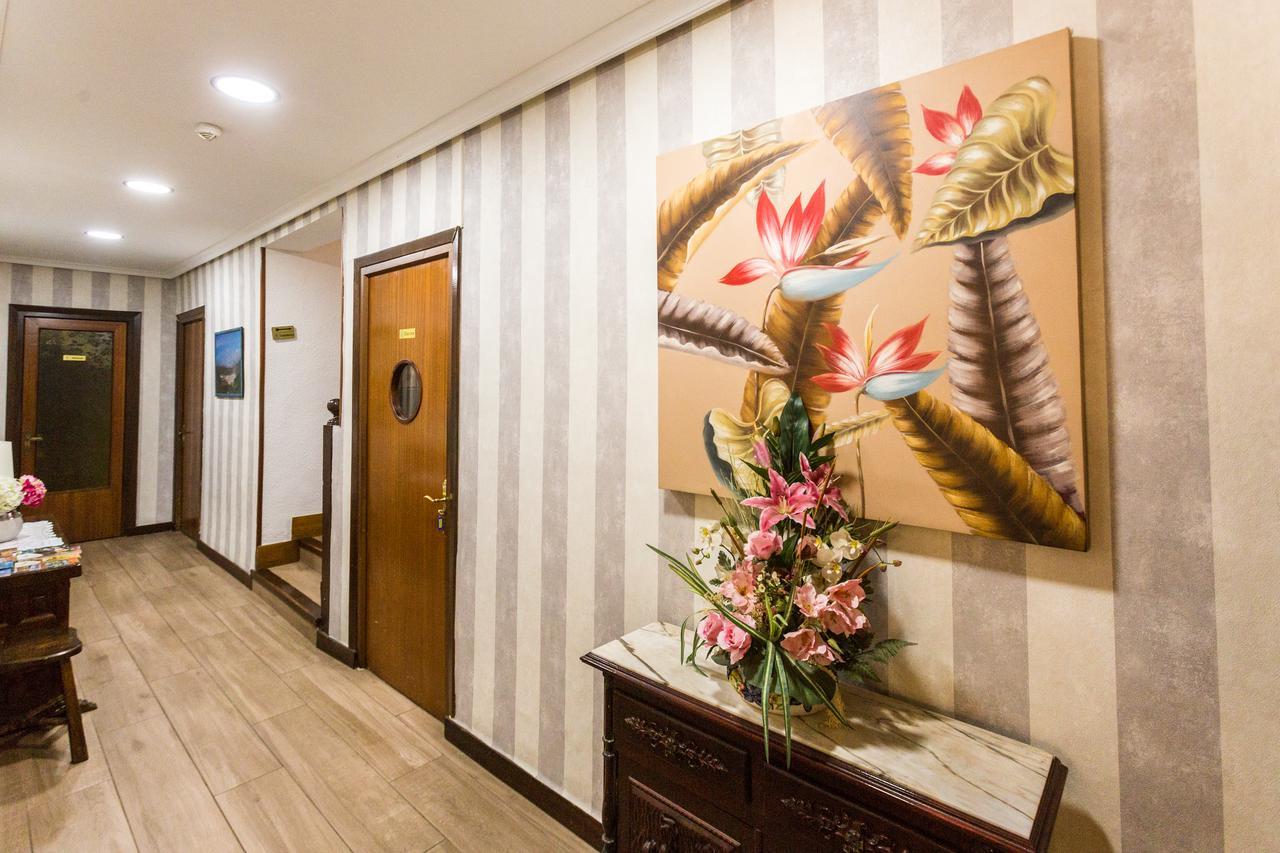 Hotel Parras Арнедильо Экстерьер фото