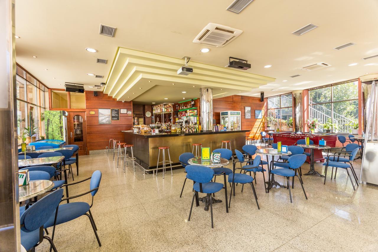 Hotel Parras Арнедильо Экстерьер фото